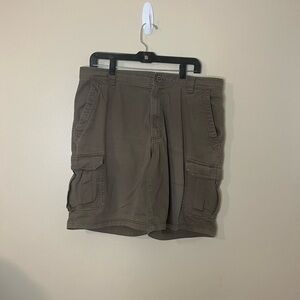 Columbia Men's Tan Cargo Shorts
